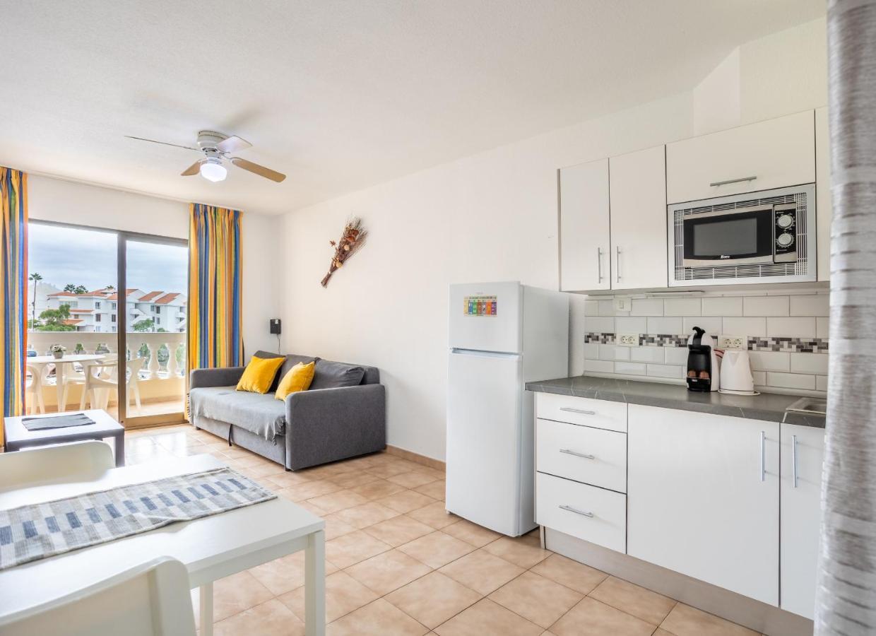 Matthew's Flat Los Cristianos by LoveTenerife Exterior foto