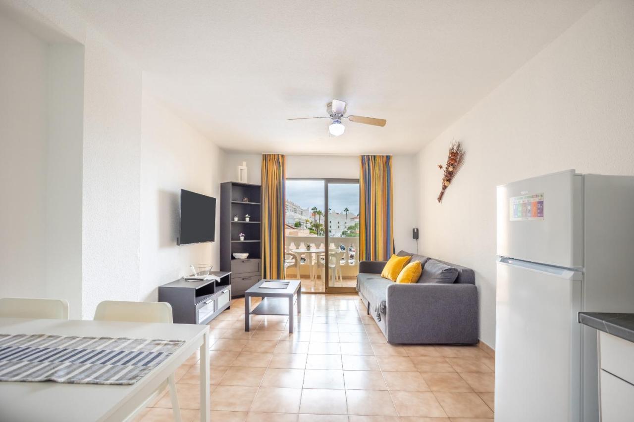 Matthew's Flat Los Cristianos by LoveTenerife Exterior foto